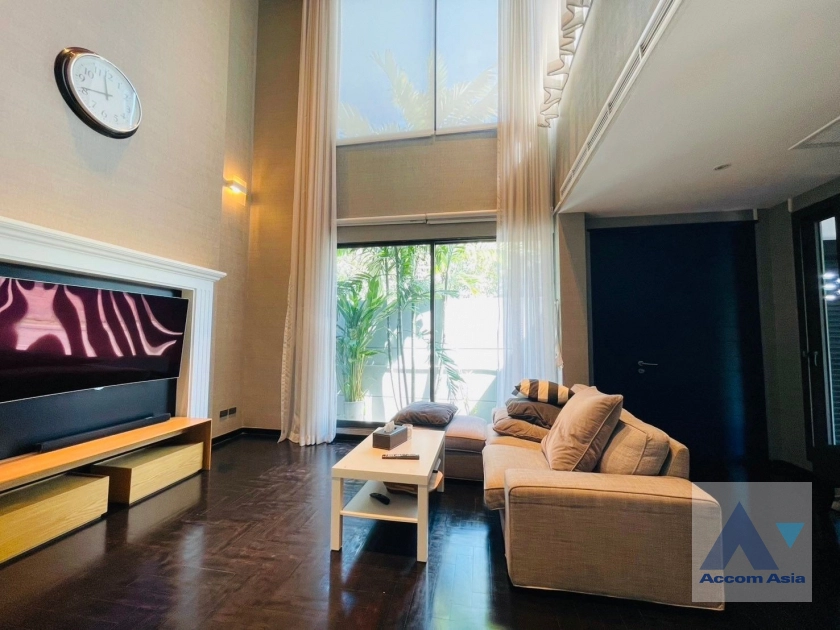 9  4 br House For Rent in Sukhumvit ,Bangkok BTS Ekkamai AA42532