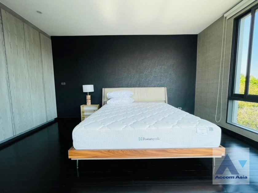 15  4 br House For Rent in Sukhumvit ,Bangkok BTS Ekkamai AA42532