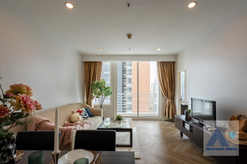  1 Bedroom  Condominium For Sale in Sukhumvit, Bangkok  near BTS Phrom Phong (AA42537)