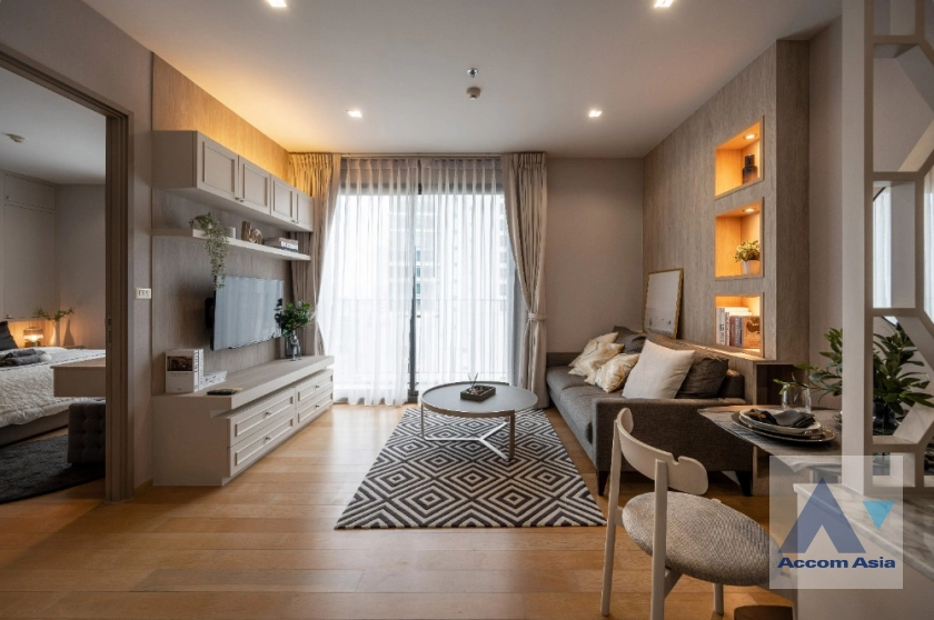  1 Bedroom  Condominium For Sale in Sukhumvit, Bangkok  near BTS Thong Lo (AA42538)