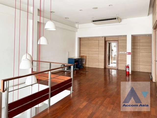 13  Building For Rent in Sukhumvit ,Bangkok BRT Thanon Chan AA42572