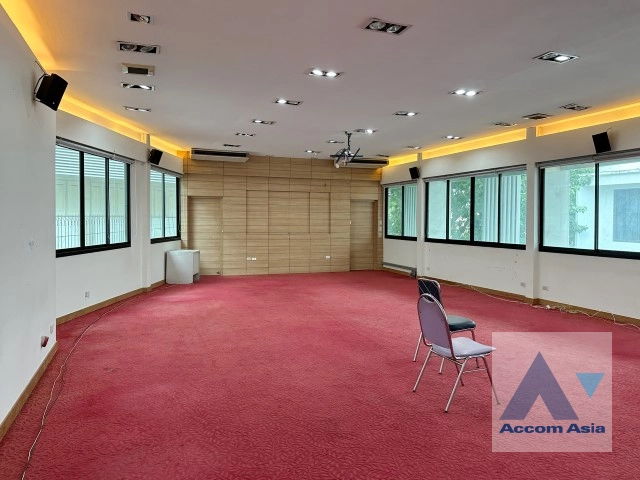 Home Office |  Building For Rent in Sukhumvit, Bangkok  near BRT Thanon Chan (AA42572)