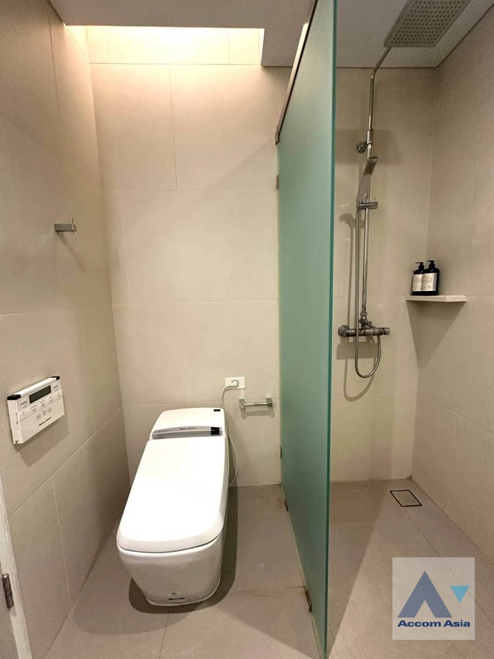 11  2 br Condominium For Rent in Sukhumvit ,Bangkok BTS Phrom Phong at The Lumpini 24 AA42587