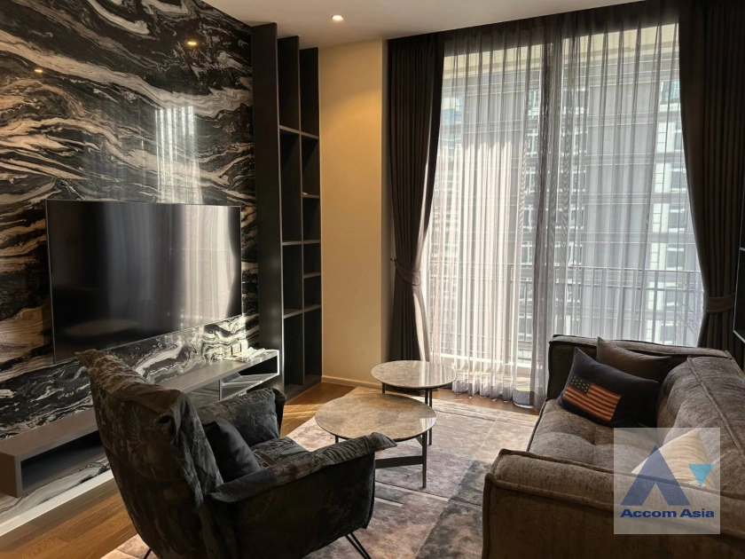  2 Bedrooms  Condominium For Rent in Ploenchit, Bangkok  near BTS Ploenchit (AA42591)