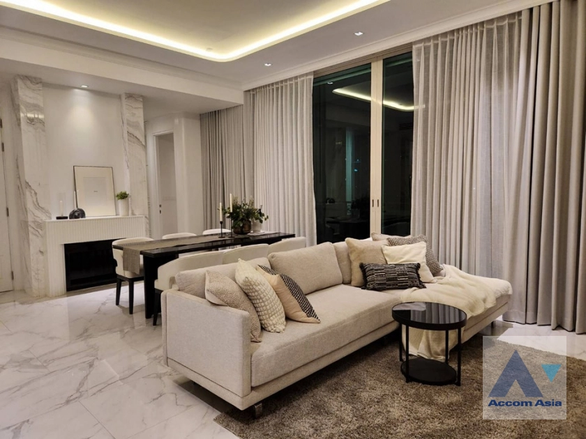 4  3 br Condominium For Sale in Sukhumvit ,Bangkok BTS Phrom Phong at Royce Private Residences AA42608