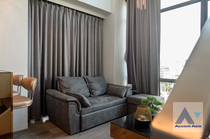 Fully Furnished, Duplex Condo |  2 Bedrooms  Condominium For Rent in Ratchadaphisek, Bangkok  near MRT Lat Phrao (AA42623)