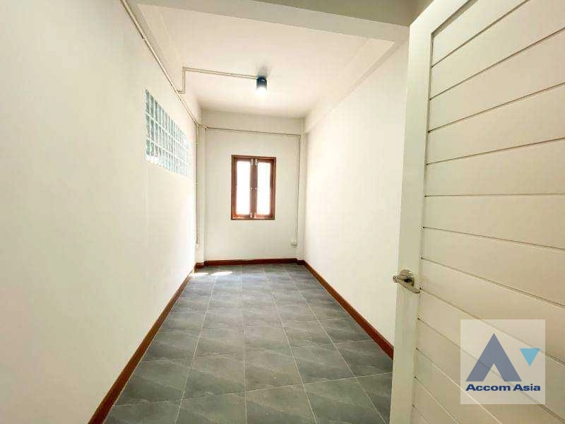 4  3 br House For Rent in Sukhumvit ,Bangkok  AA42626