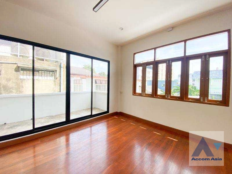 9  3 br House For Rent in Sukhumvit ,Bangkok  AA42626