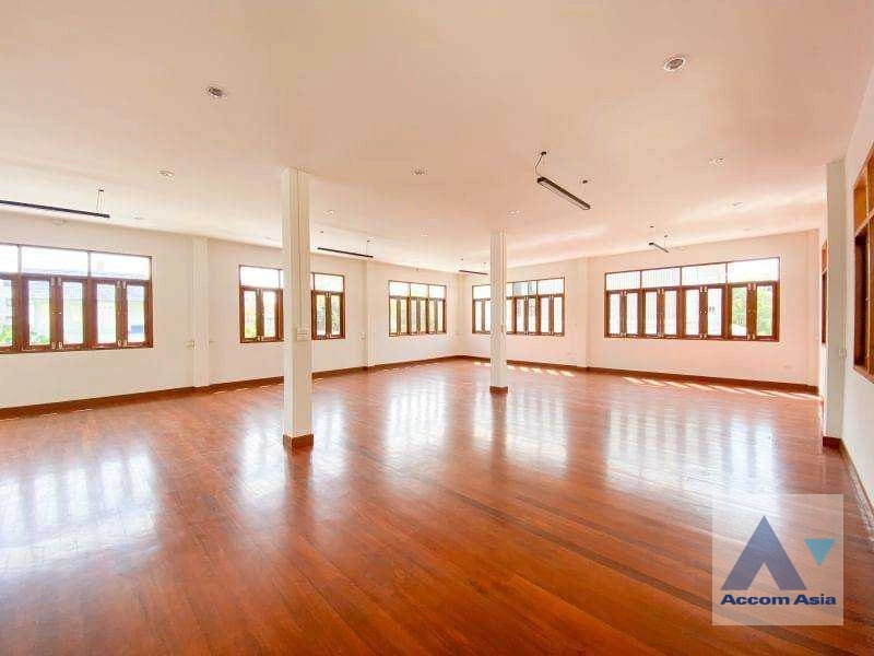 7  3 br House For Rent in Sukhumvit ,Bangkok  AA42626