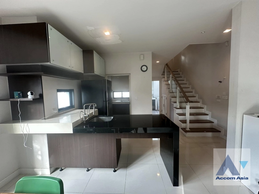 Fully Furnished |  3 Bedrooms  House For Rent in Ramkhamhaeng, Bangkok  (AA42629)