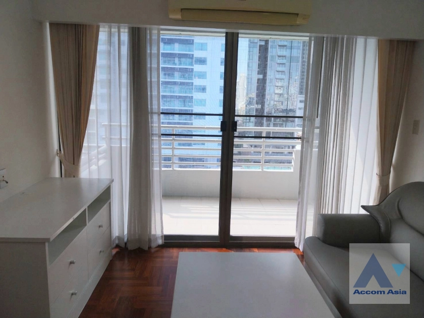  2 Bedrooms  Condominium For Rent in Sukhumvit, Bangkok  near BTS Phrom Phong (AA42651)