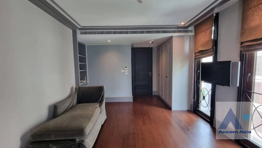 6  3 br House For Sale in Sathorn ,Bangkok BTS Chong Nonsi - MRT Lumphini at Baan Lux Sathorn Townhouse AA42652