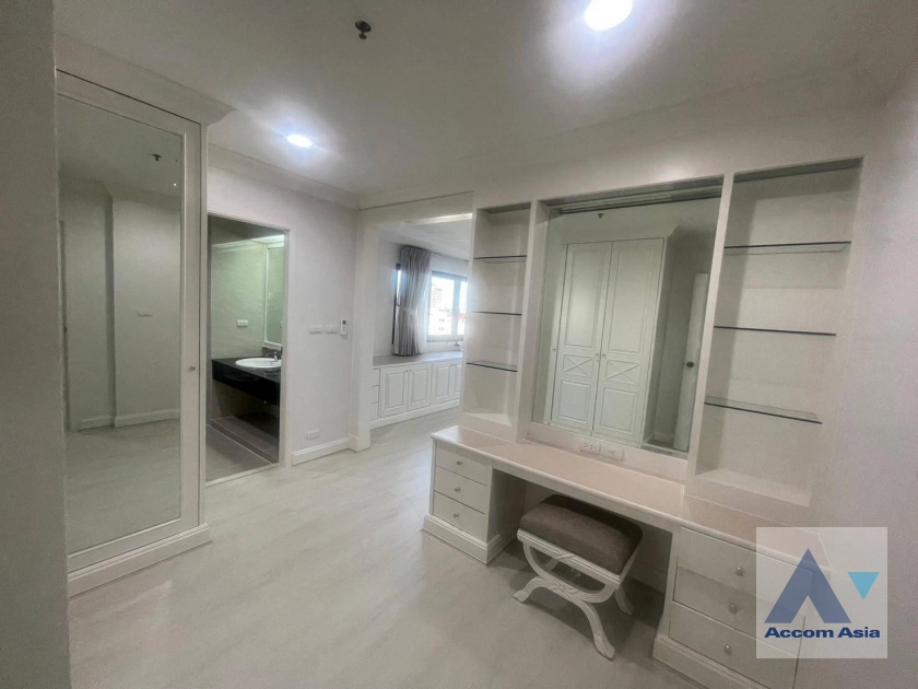 19  3 br Apartment For Rent in Sukhumvit ,Bangkok BTS Asok - MRT Sukhumvit at Comfortable for Living AA42662