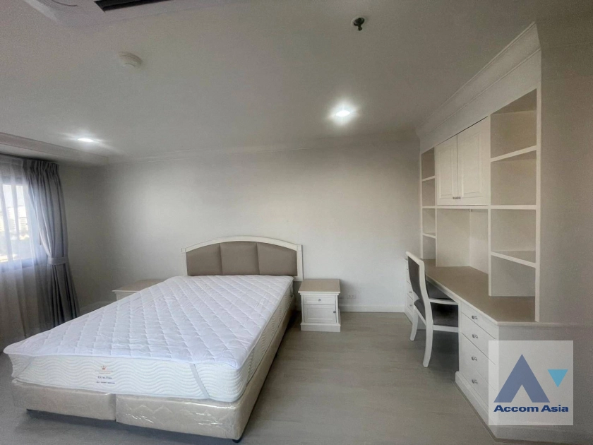 18  3 br Apartment For Rent in Sukhumvit ,Bangkok BTS Asok - MRT Sukhumvit at Comfortable for Living AA42662