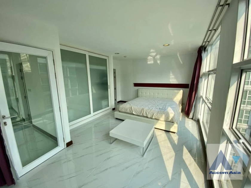 5  1 br Condominium For Rent in Sukhumvit ,Bangkok BTS Ekkamai at D65 AA42665