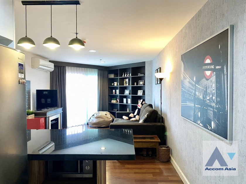  2 Bedrooms  Condominium For Sale in Ratchadaphisek, Bangkok  near MRT Rama 9 (AA42691)