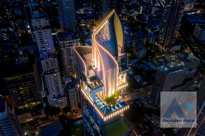  1 Bedroom  Condominium For Sale in Sukhumvit, Bangkok  near BTS Phrom Phong (AA42708)