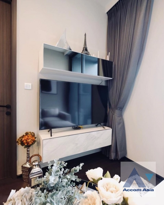  1 Bedroom  Condominium For Sale in Sukhumvit, Bangkok  near BTS Phrom Phong (AA42708)