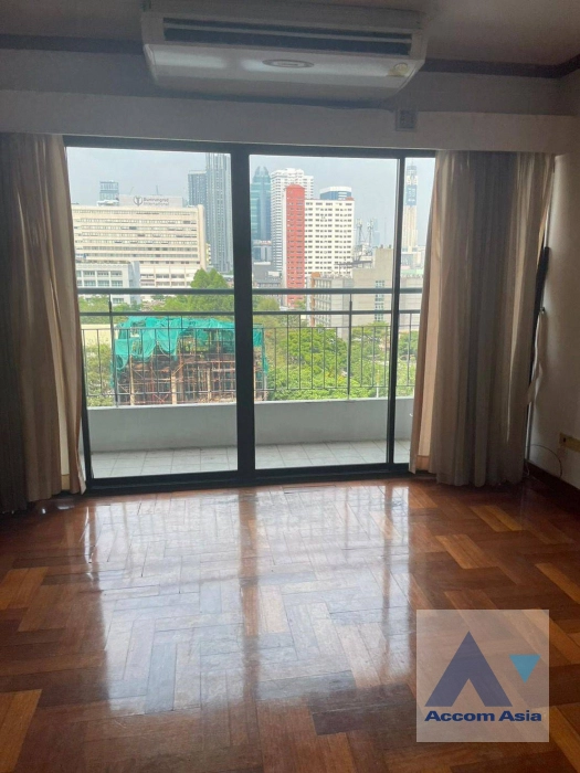  2 Bedrooms  Condominium For Rent in Sukhumvit, Bangkok  near BTS Nana (AA42722)