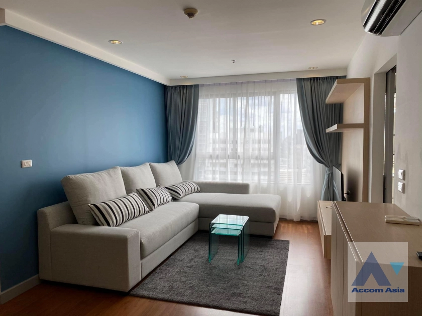  2 Bedrooms  Condominium For Rent in Sukhumvit, Bangkok  near BTS Phrom Phong (AA42724)