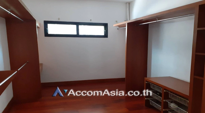 11  3 br House For Rent in Phaholyothin ,Bangkok BTS Ari 95715