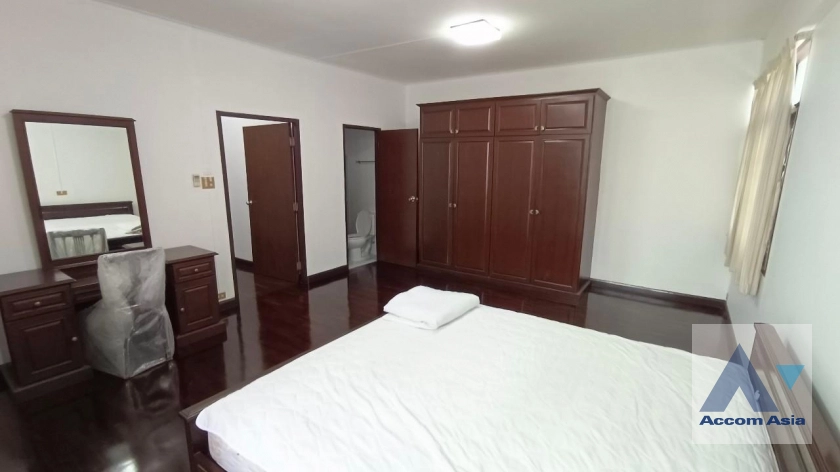 20  3 br House For Rent in Sukhumvit ,Bangkok BTS Asok 4004001