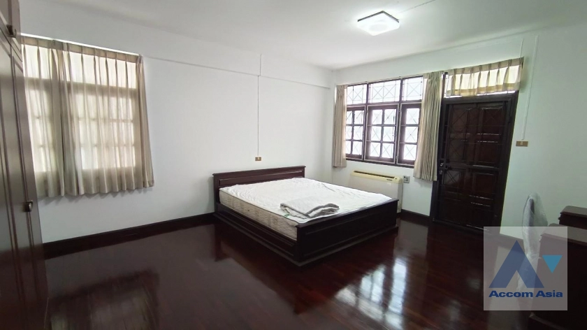 18  3 br House For Rent in Sukhumvit ,Bangkok BTS Asok 4004001