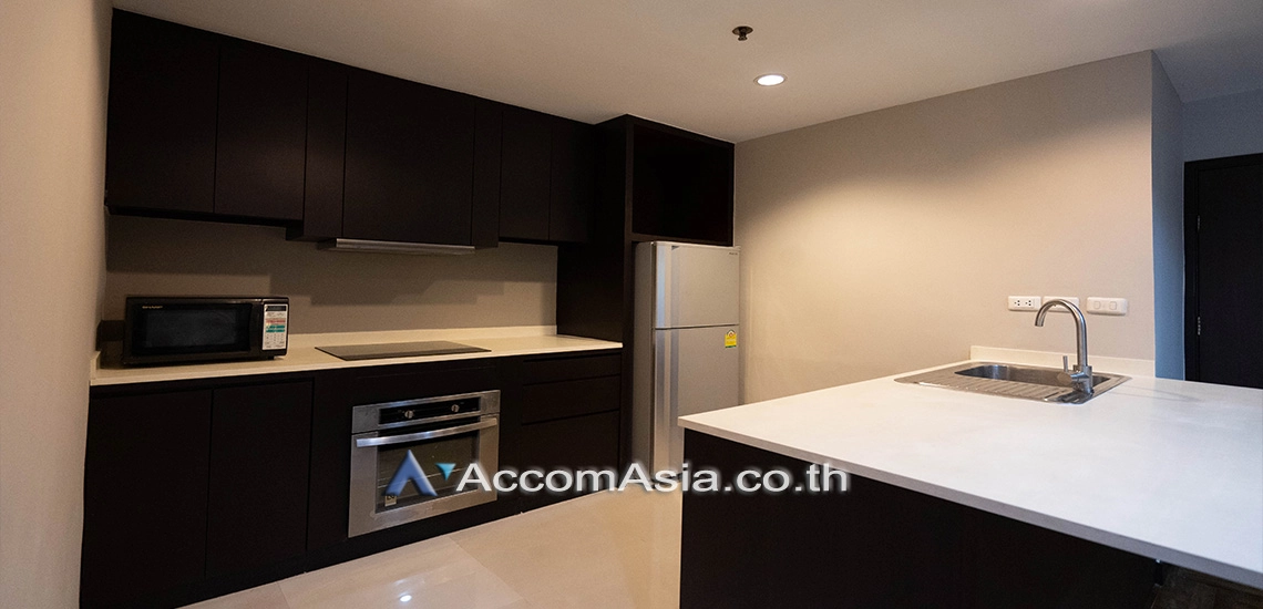  2 Bedrooms  Condominium For Rent in Sukhumvit, Bangkok  near BTS Phrom Phong (25880)