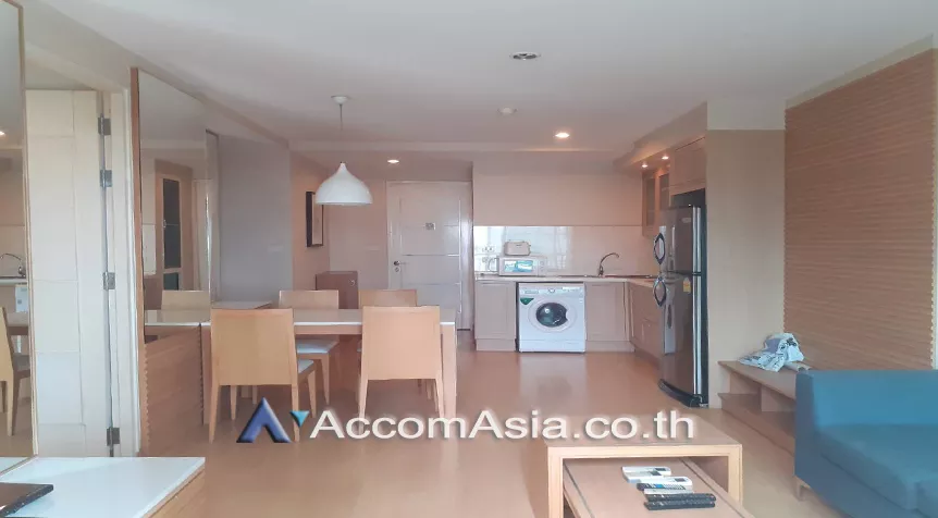  2 Bedrooms  Condominium For Rent in Sukhumvit, Bangkok  near BTS Ekkamai (25903)