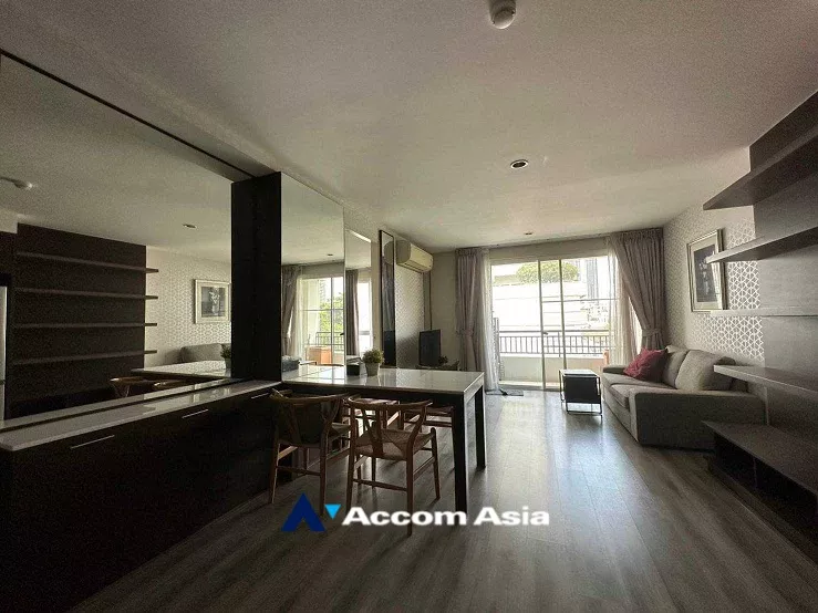  2 Bedrooms  Condominium For Rent in Sukhumvit, Bangkok  near BTS Ekkamai (25906)