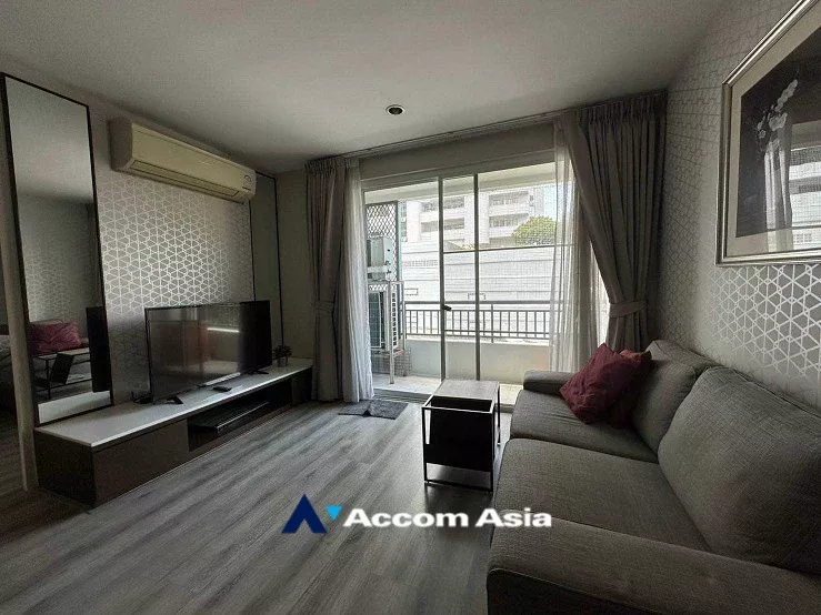  2 Bedrooms  Condominium For Rent in Sukhumvit, Bangkok  near BTS Ekkamai (25906)