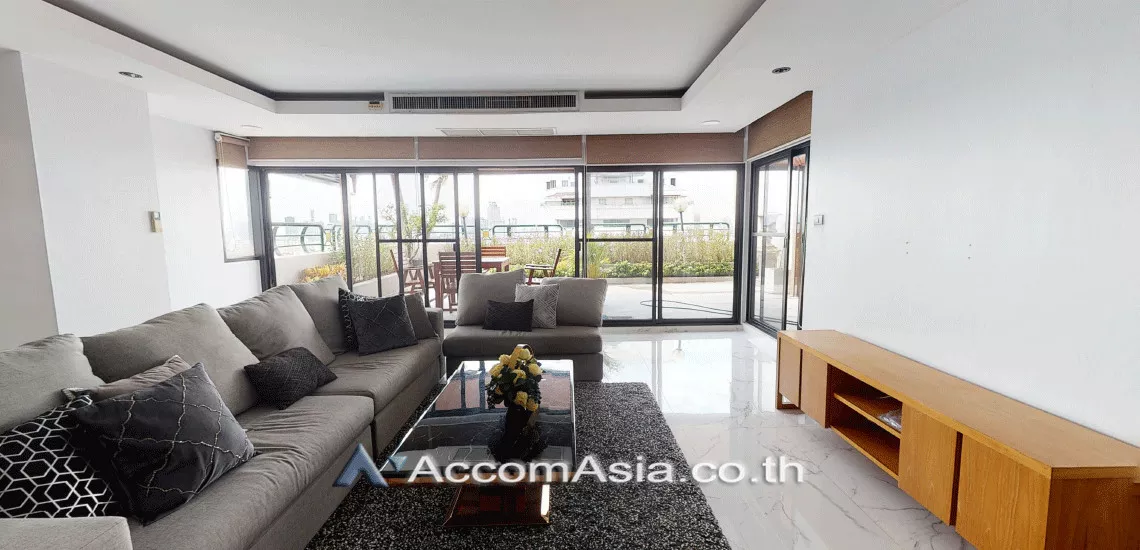 Big Balcony, Pet friendly |  3 Bedrooms  Condominium For Rent in Sukhumvit, Bangkok  near BTS Ekkamai (25914)