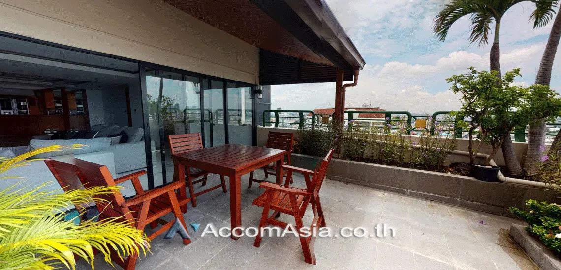 Big Balcony, Pet friendly |  3 Bedrooms  Condominium For Rent in Sukhumvit, Bangkok  near BTS Ekkamai (25914)