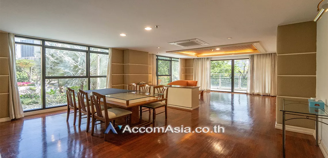  2 Bedrooms  Condominium For Rent in Ploenchit, Bangkok  near BTS Chitlom (25999)