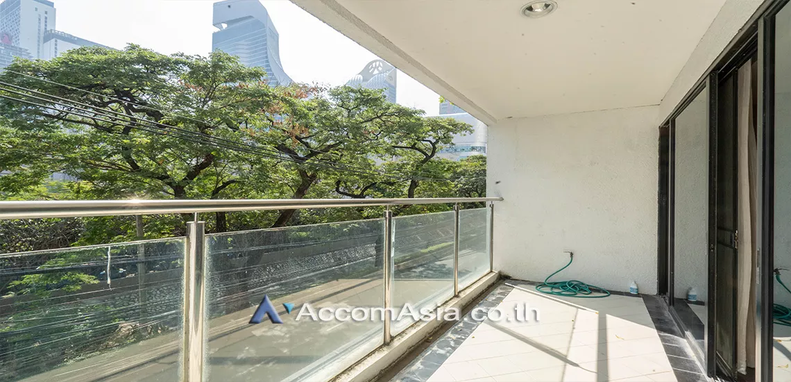  2 Bedrooms  Condominium For Rent in Ploenchit, Bangkok  near BTS Chitlom (25999)