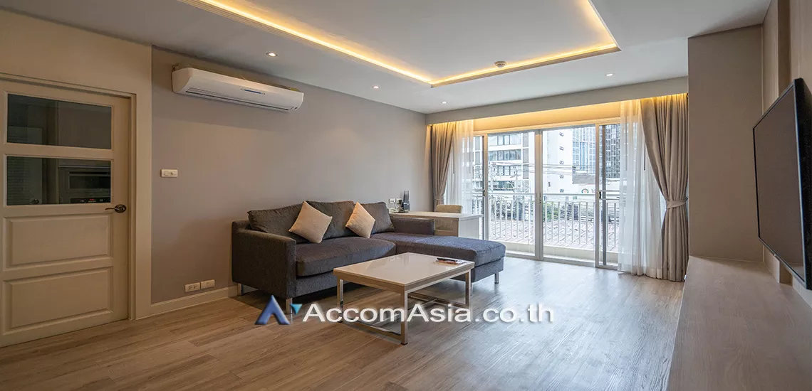  3 Bedrooms  Apartment For Rent in Sukhumvit, Bangkok  near BTS Phrom Phong (26001)