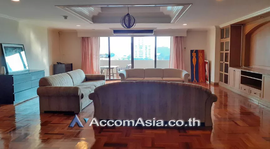 Pet friendly |  3 Bedrooms  Condominium For Rent in Sukhumvit, Bangkok  near BTS Ekkamai (26173)