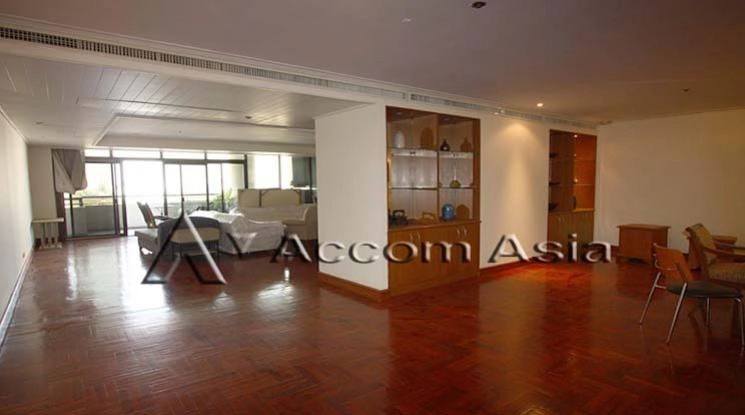 Pet friendly |  3 Bedrooms  Condominium For Rent in Sukhumvit, Bangkok  near BTS Nana (26341)