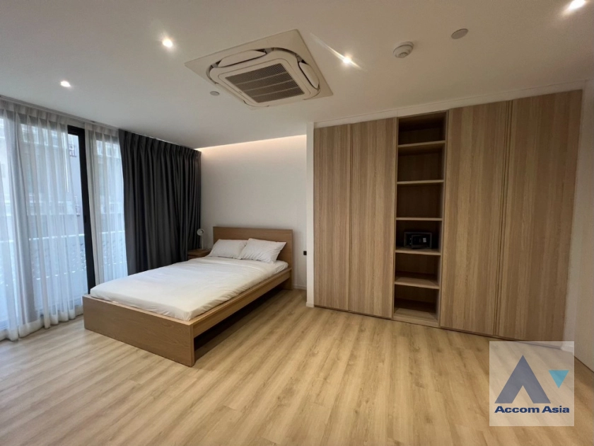 5  2 br Apartment For Rent in Sukhumvit ,Bangkok BTS Thong Lo at Ideal for family living and pet lover 26716