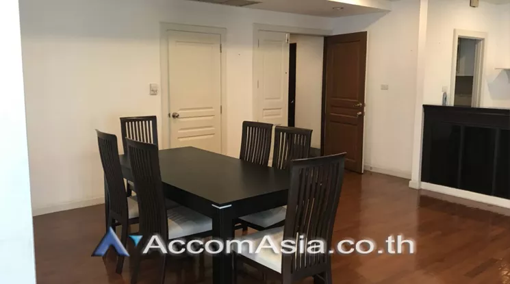 Pet friendly |  2 Bedrooms  Condominium For Rent in Ploenchit, Bangkok  near BTS Chitlom (2028704)