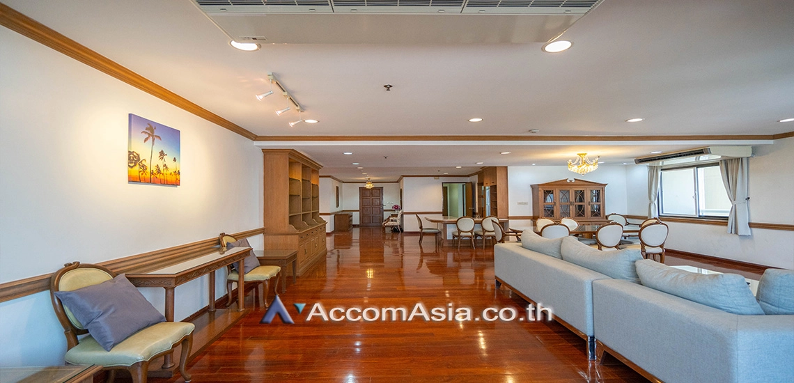  3 Bedrooms  Condominium For Rent in Sukhumvit, Bangkok  near BTS Phrom Phong (26977)