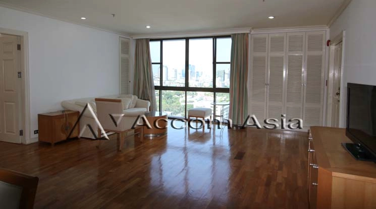 Pet friendly |  3 Bedrooms  Apartment For Rent in Sukhumvit, Bangkok  near BTS Phrom Phong (27006)