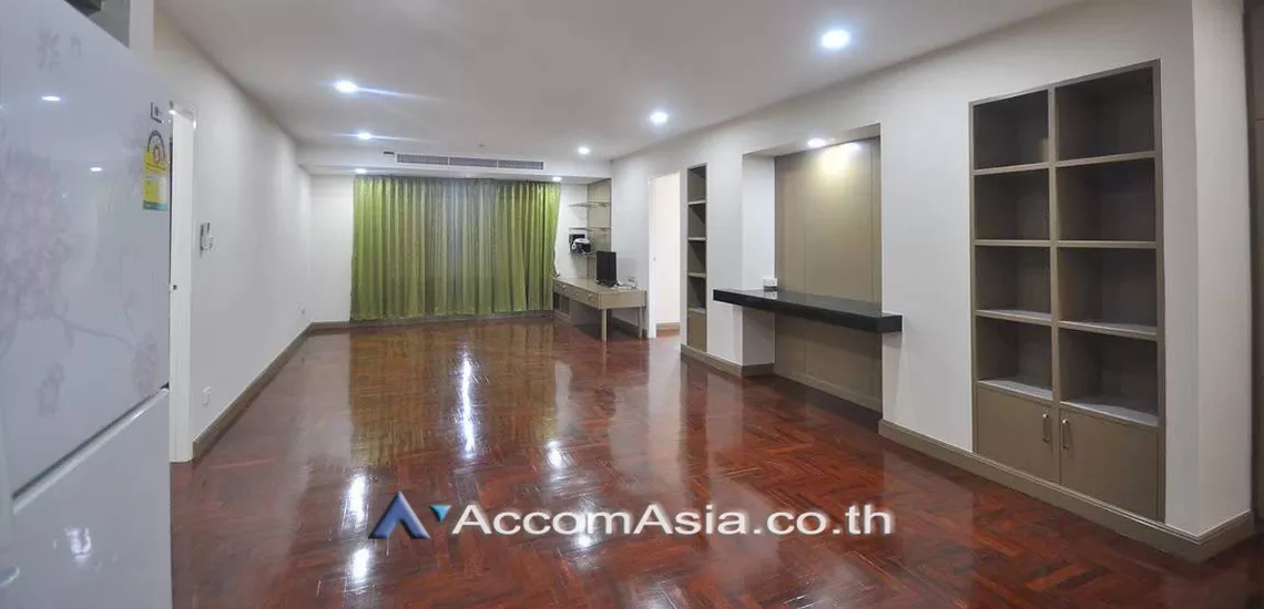  2 Bedrooms  Condominium For Rent in Sathorn, Bangkok  near MRT Lumphini (27183)