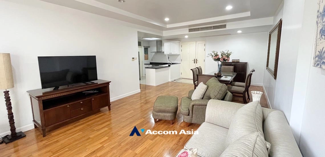  2 Bedrooms  Condominium For Sale in Sathorn, Bangkok  near MRT Lumphini (27202)