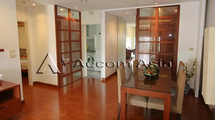  2 Bedrooms  Condominium For Rent in Ploenchit, Bangkok  near BTS Chitlom (27226)