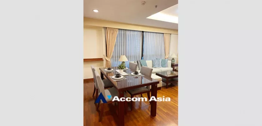  2 Bedrooms  Condominium For Rent in Ploenchit, Bangkok  near BTS Chitlom (27228)