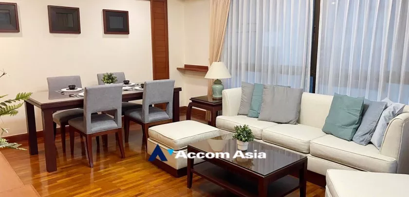  2 Bedrooms  Condominium For Rent in Ploenchit, Bangkok  near BTS Chitlom (27228)