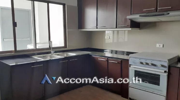 Big Balcony, Pet friendly |  3 Bedrooms  Condominium For Rent in Sukhumvit, Bangkok  near BTS Phrom Phong (27281)