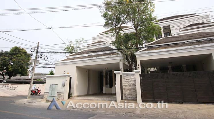  2  3 br House For Rent in Phaholyothin ,Bangkok  97290