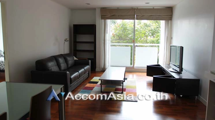  2 Bedrooms  Condominium For Rent in Ploenchit, Bangkok  near BTS Ploenchit (27505)